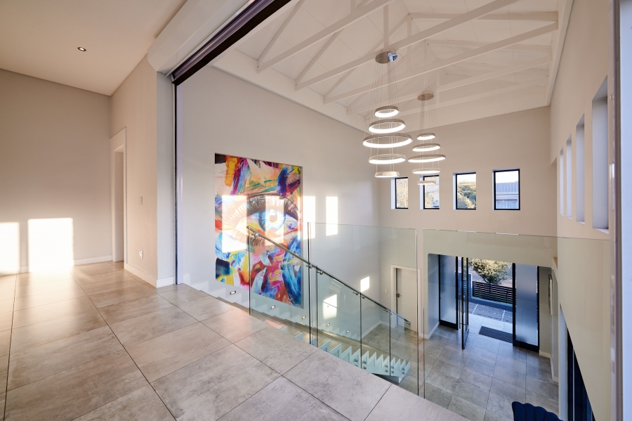 5 Bedroom Property for Sale in Waterfall Country Village Gauteng