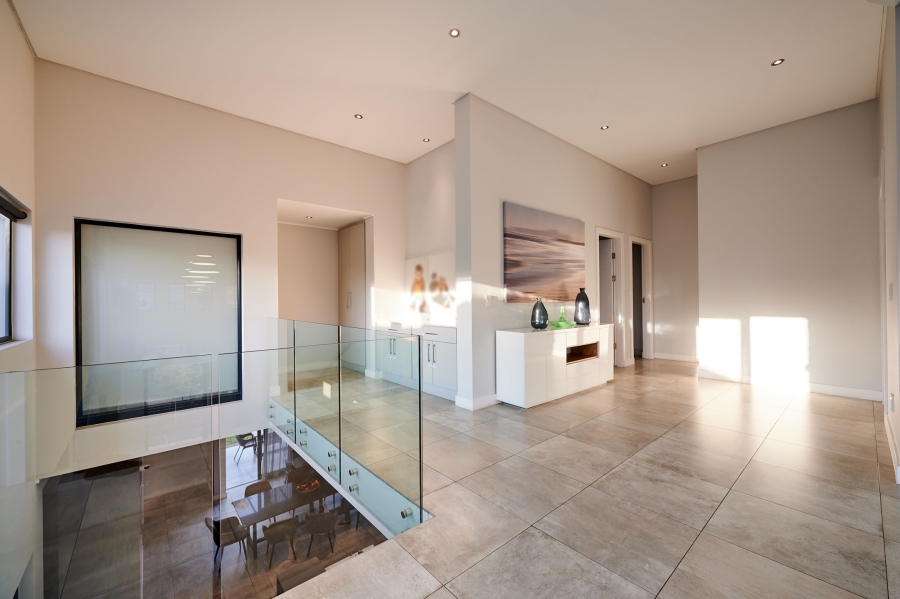 5 Bedroom Property for Sale in Waterfall Country Village Gauteng