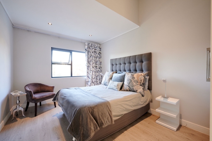 5 Bedroom Property for Sale in Waterfall Country Village Gauteng