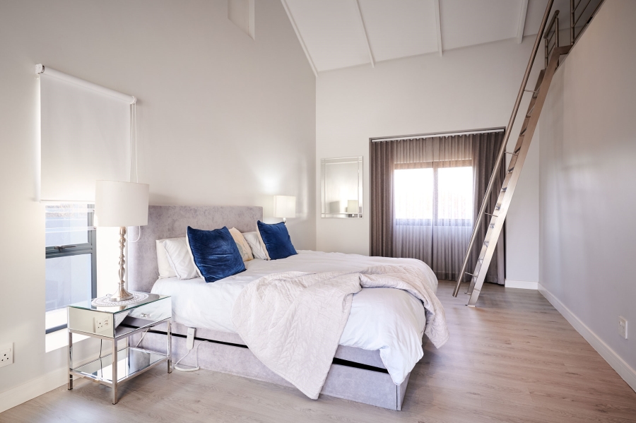 5 Bedroom Property for Sale in Waterfall Country Village Gauteng