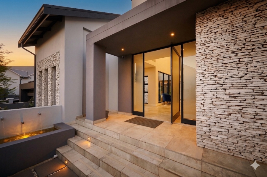 5 Bedroom Property for Sale in Waterfall Country Village Gauteng