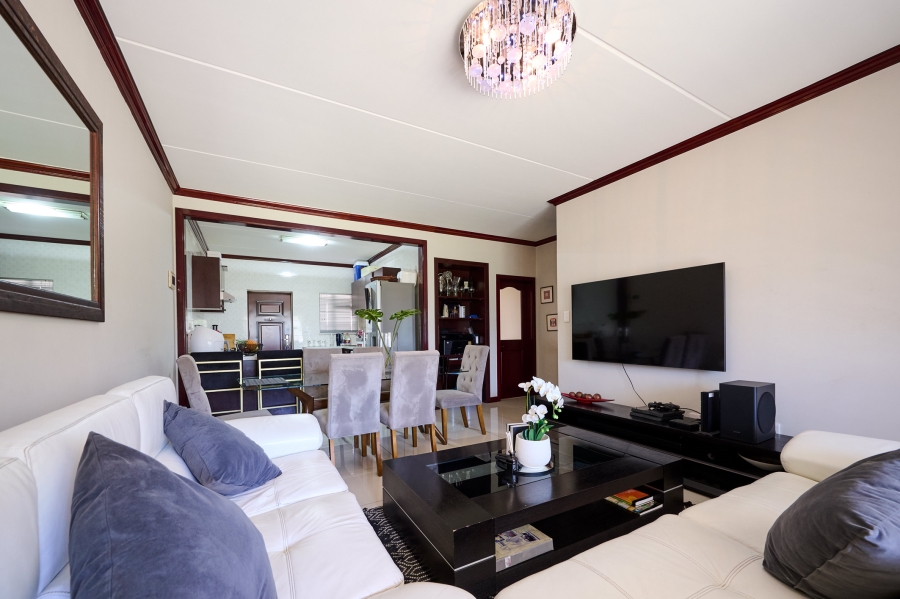 2 Bedroom Property for Sale in Halfway House Gauteng