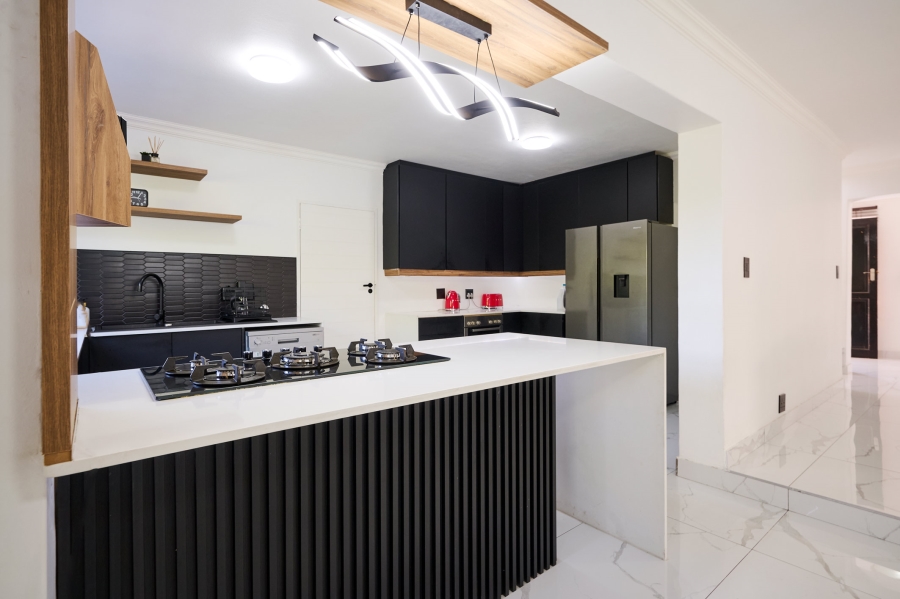 3 Bedroom Property for Sale in Halfway Gardens Gauteng