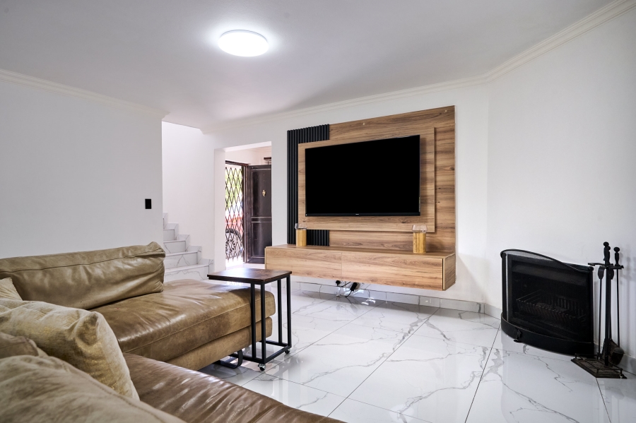 3 Bedroom Property for Sale in Halfway Gardens Gauteng