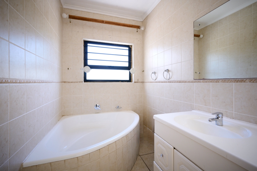 3 Bedroom Property for Sale in Halfway Gardens Gauteng