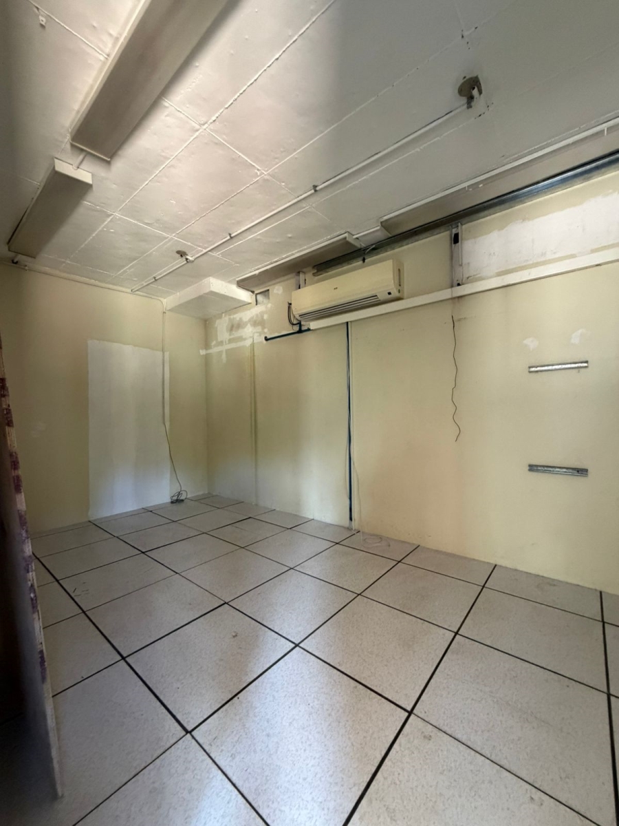 To Let commercial Property for Rent in Hyde Park Gauteng