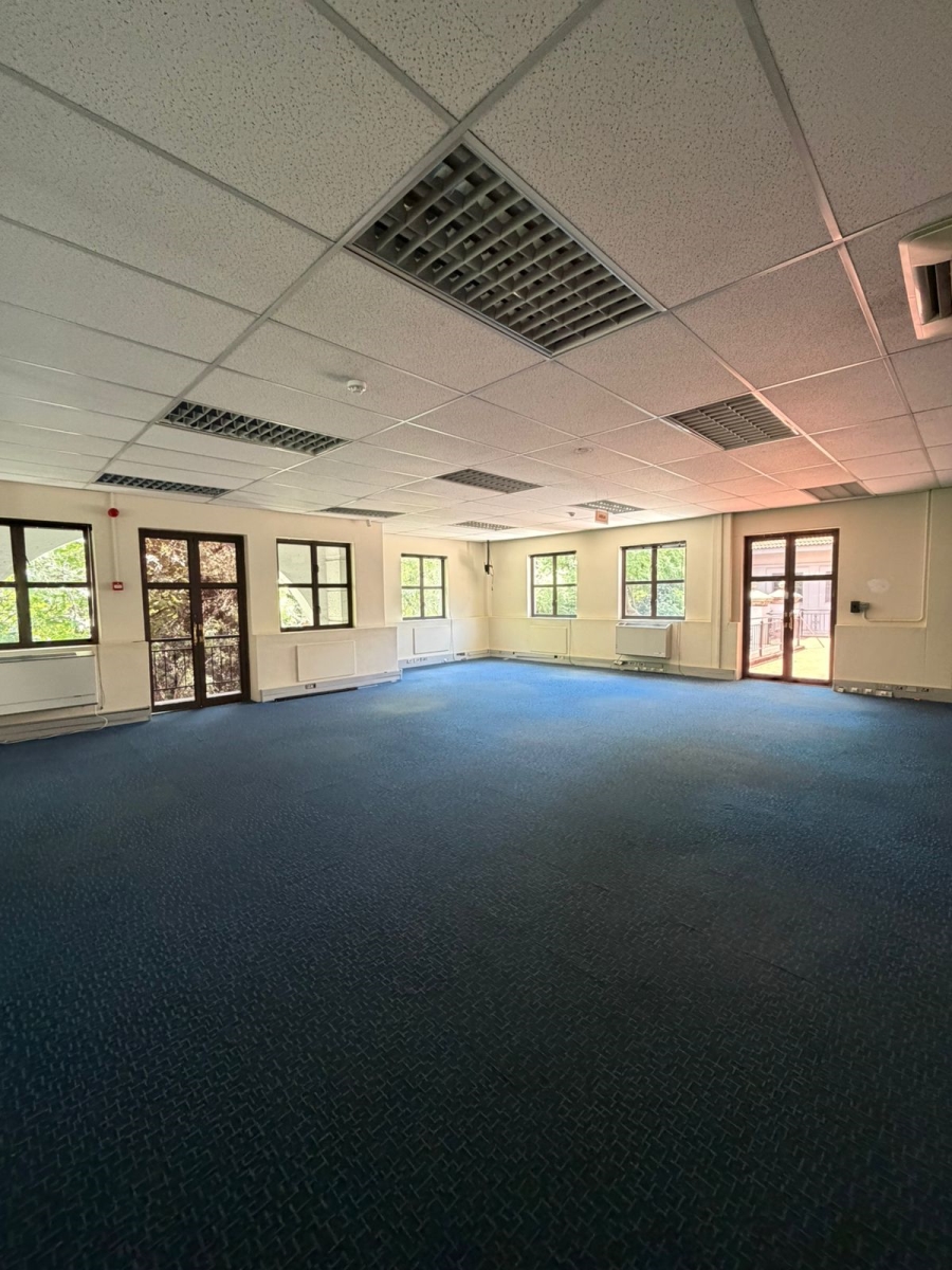 To Let commercial Property for Rent in Hyde Park Gauteng