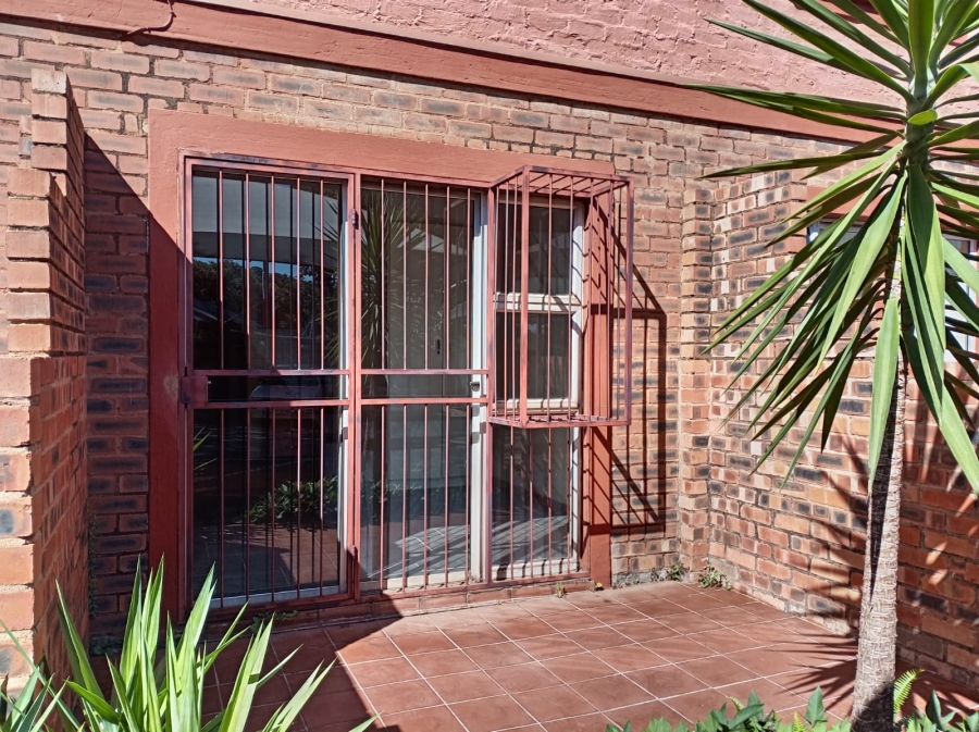 To Let 0 Bedroom Property for Rent in Riviera Gauteng