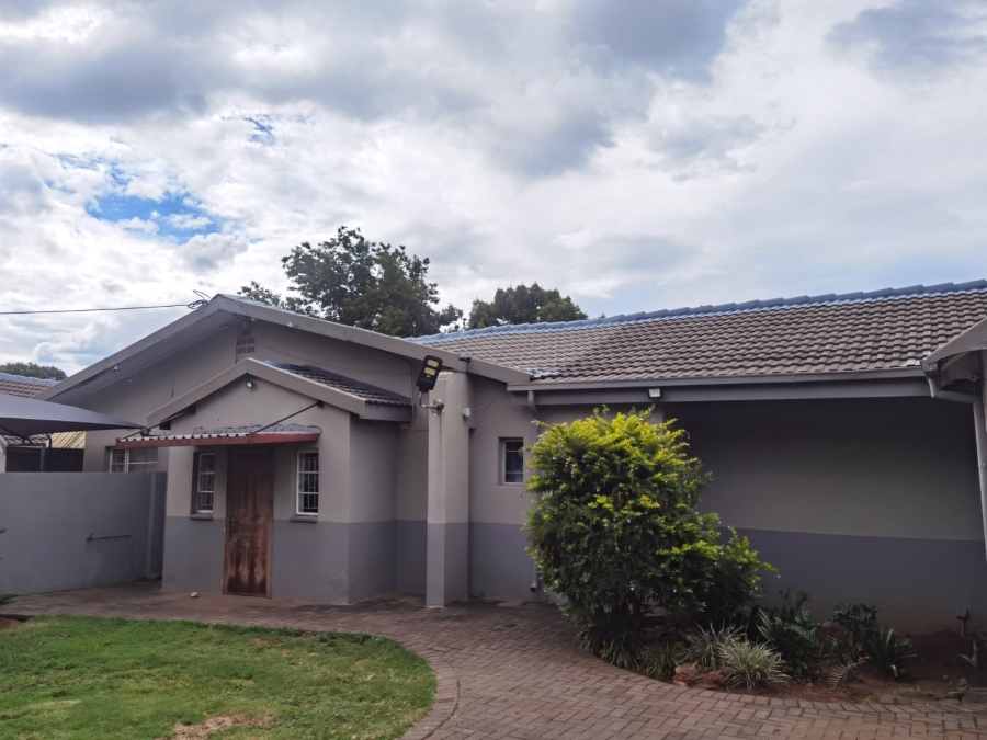 4 Bedroom Property for Sale in Meyerspark Gauteng