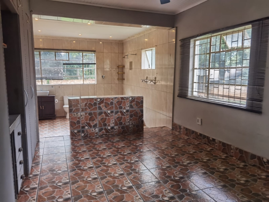 4 Bedroom Property for Sale in Meyerspark Gauteng