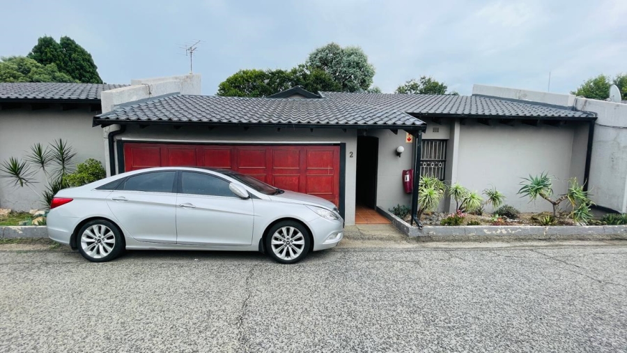 3 Bedroom Property for Sale in Fontainebleau Gauteng