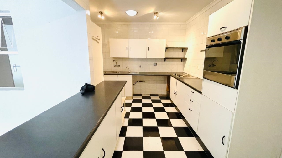 3 Bedroom Property for Sale in Fontainebleau Gauteng