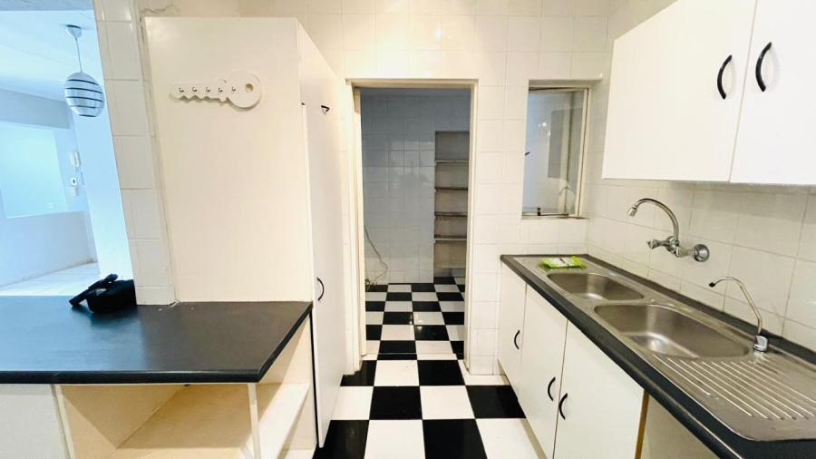 3 Bedroom Property for Sale in Fontainebleau Gauteng