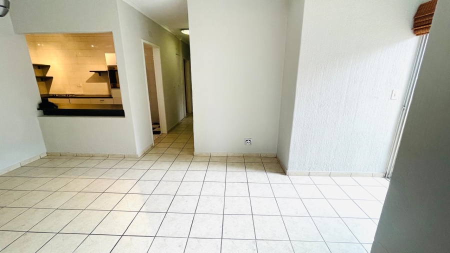 3 Bedroom Property for Sale in Fontainebleau Gauteng