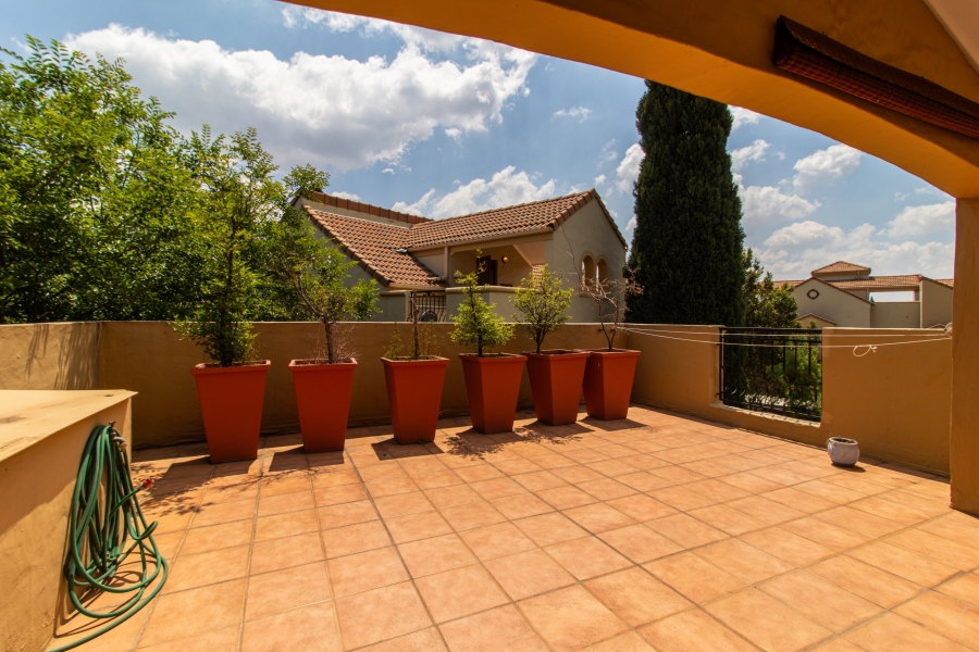 To Let 2 Bedroom Property for Rent in Morningside Gauteng