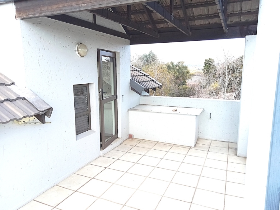 1 Bedroom Property for Sale in Douglasdale Gauteng