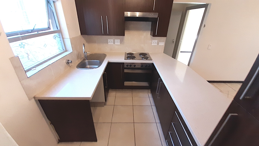 1 Bedroom Property for Sale in Bryanston Gauteng