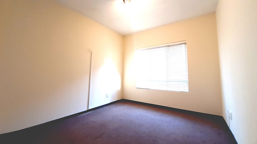 1 Bedroom Property for Sale in Bryanston Gauteng