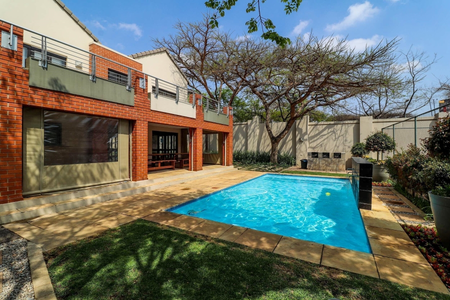 1 Bedroom Property for Sale in Bryanston Gauteng