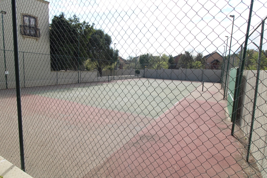 2 Bedroom Property for Sale in Douglasdale Gauteng