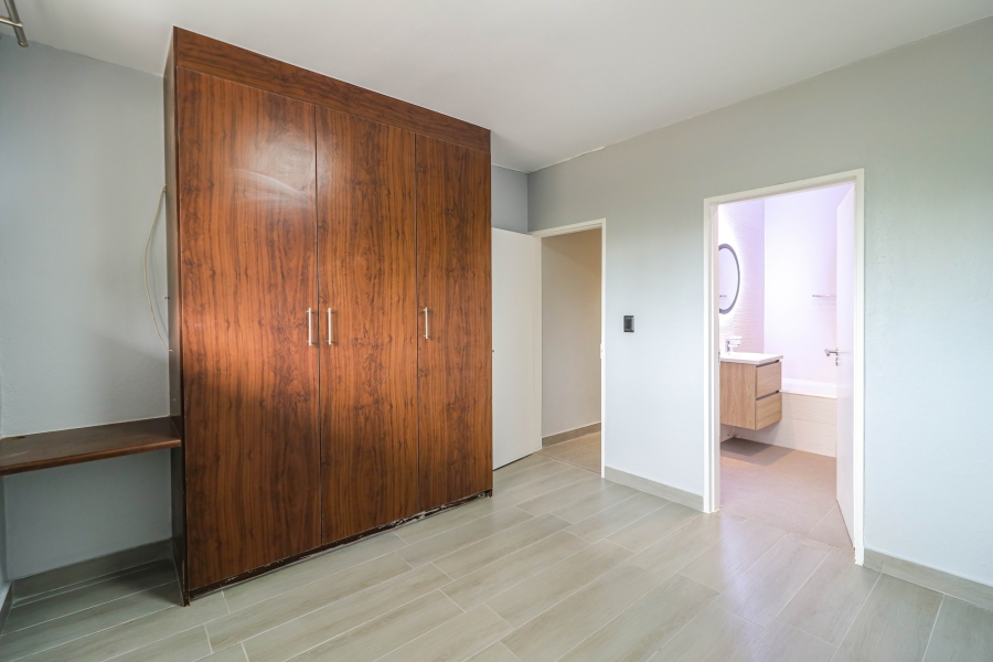 To Let 2 Bedroom Property for Rent in Sandton Central Gauteng