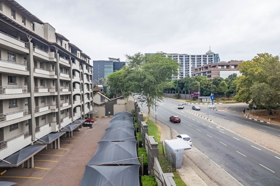 To Let 2 Bedroom Property for Rent in Sandton Central Gauteng