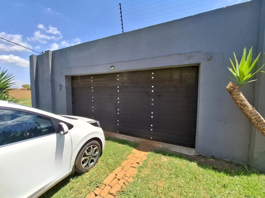 3 Bedroom Property for Sale in Van Rhyn Gauteng