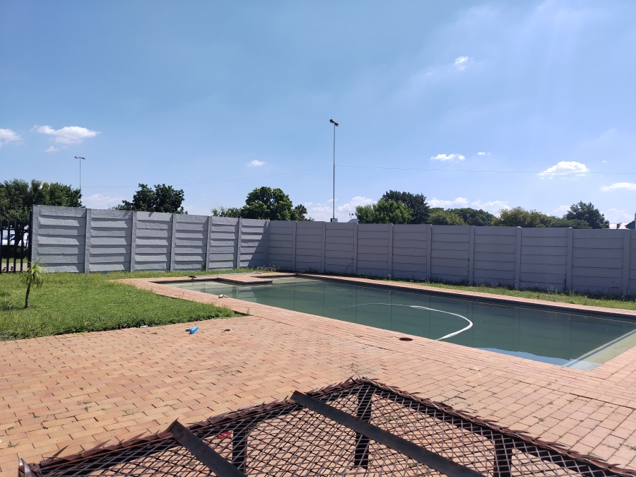 2 Bedroom Property for Sale in Eveleigh Gauteng