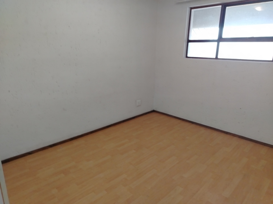 2 Bedroom Property for Sale in Eveleigh Gauteng
