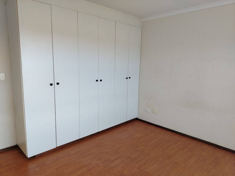 2 Bedroom Property for Sale in Eveleigh Gauteng