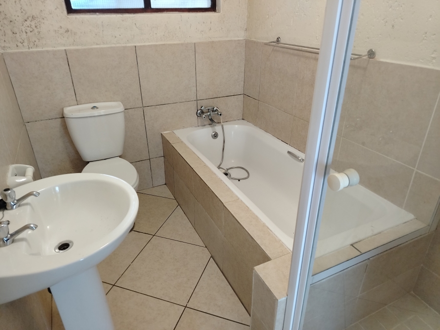 2 Bedroom Property for Sale in Eveleigh Gauteng
