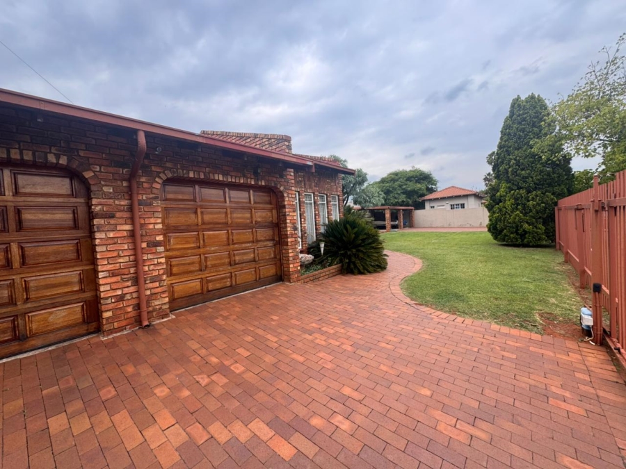 4 Bedroom Property for Sale in Dalpark Proper Gauteng