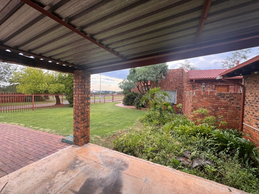 4 Bedroom Property for Sale in Dalpark Proper Gauteng