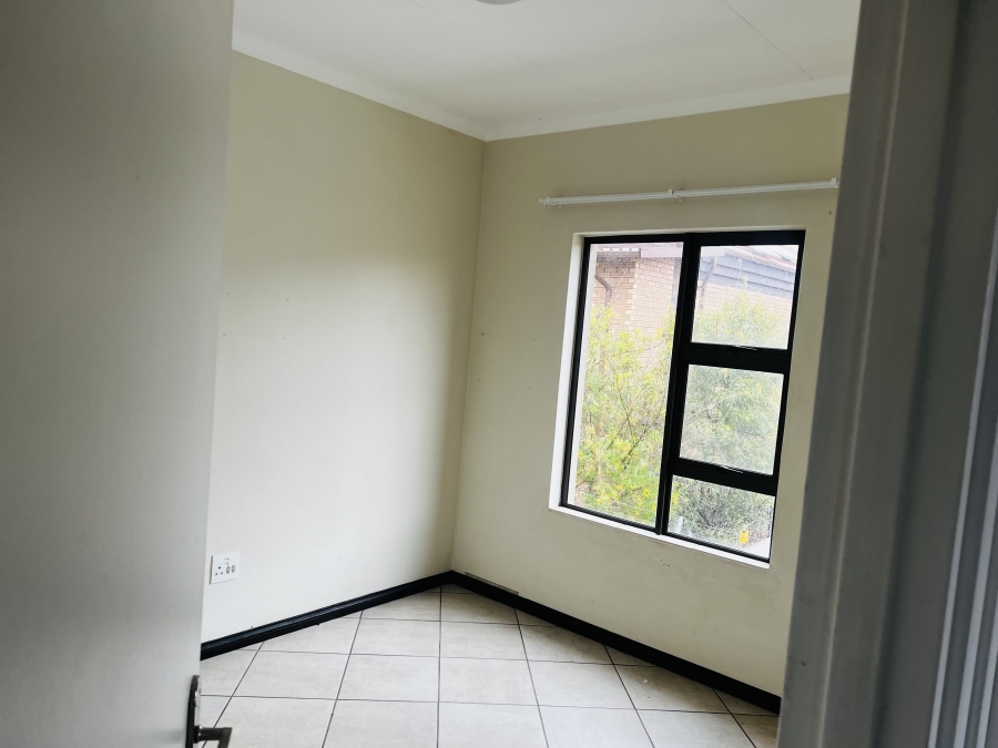 2 Bedroom Property for Sale in Norton Park Gauteng