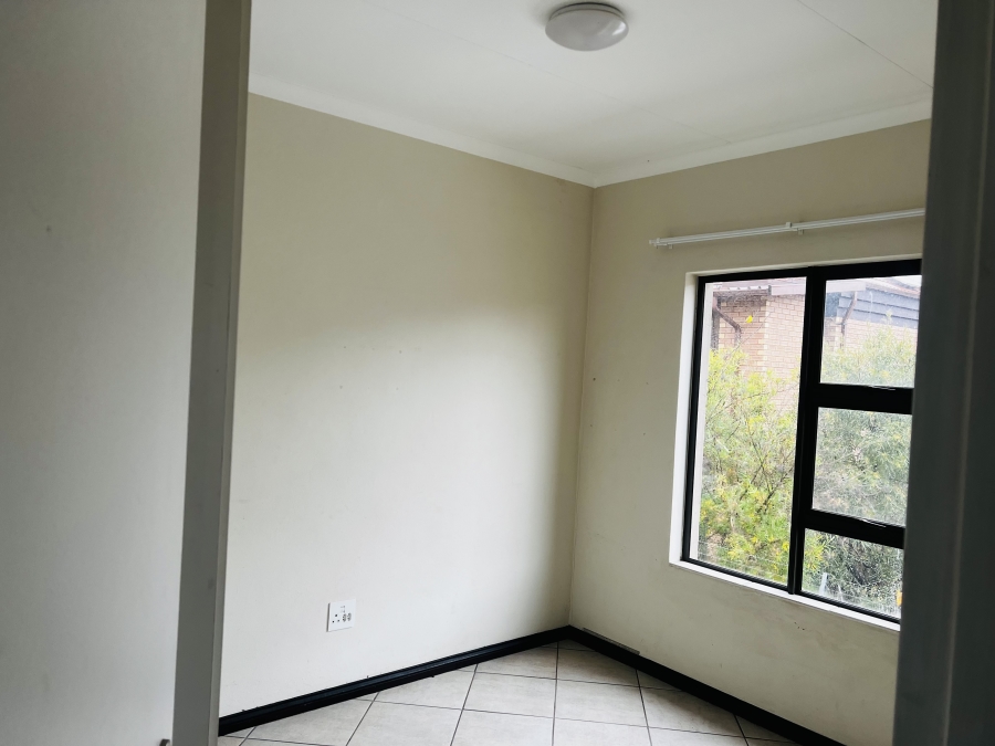 2 Bedroom Property for Sale in Norton Park Gauteng