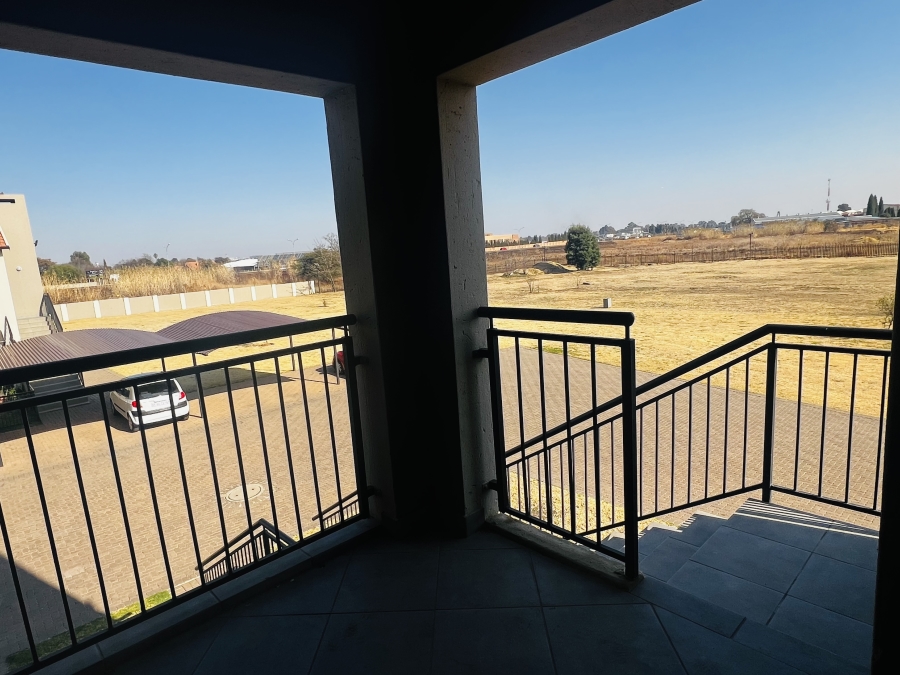 2 Bedroom Property for Sale in Norton Park Gauteng