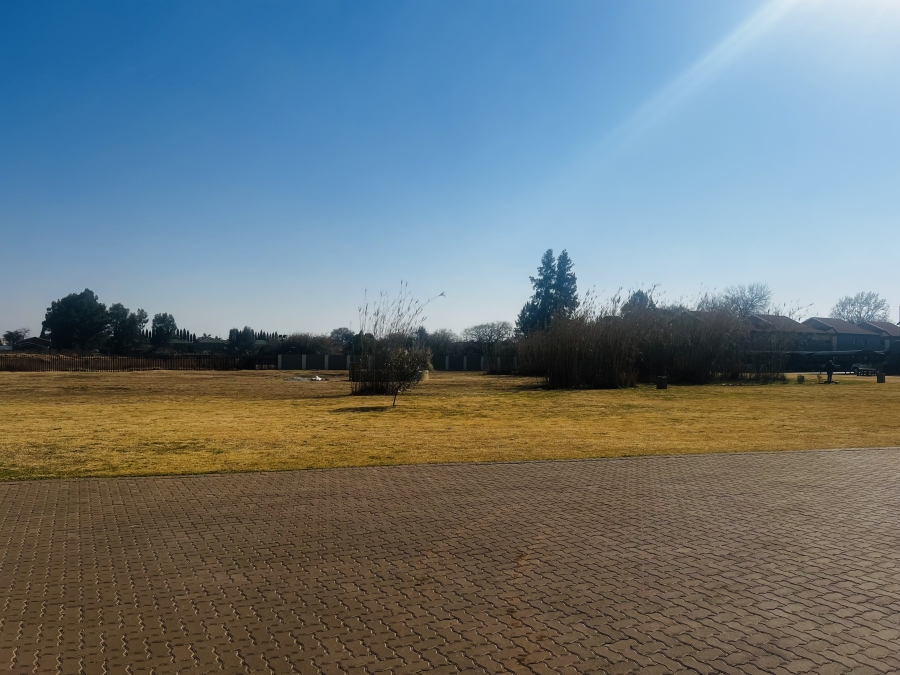 2 Bedroom Property for Sale in Norton Park Gauteng