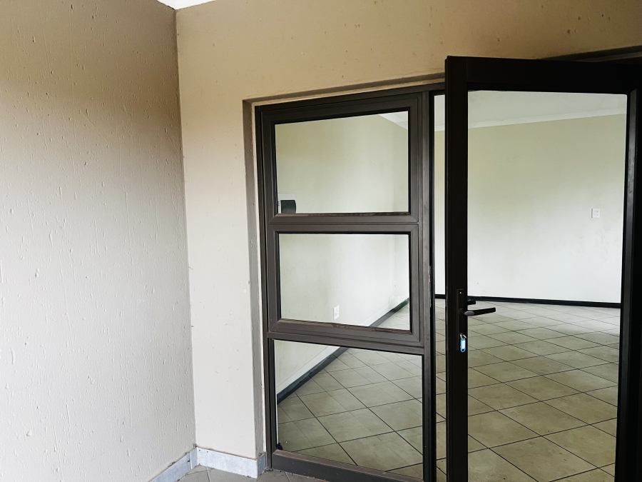 2 Bedroom Property for Sale in Norton Park Gauteng