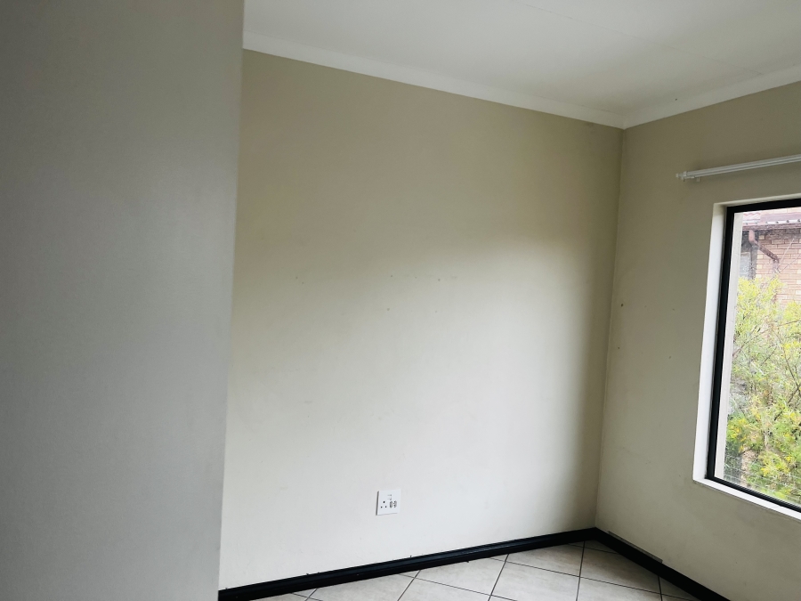 2 Bedroom Property for Sale in Norton Park Gauteng