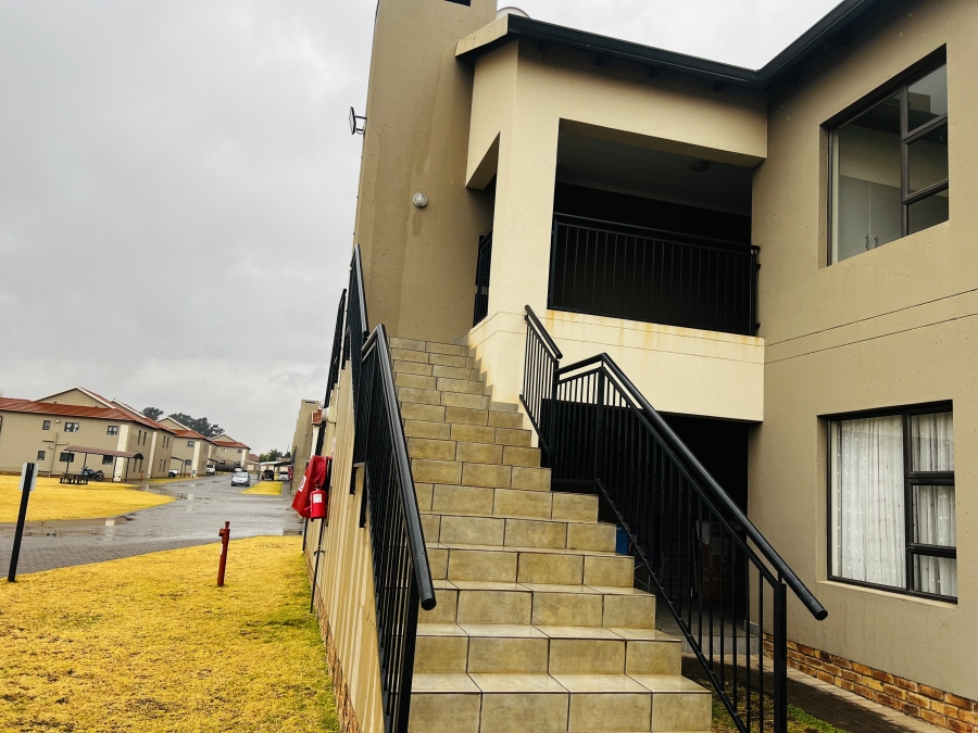 2 Bedroom Property for Sale in Norton Park Gauteng