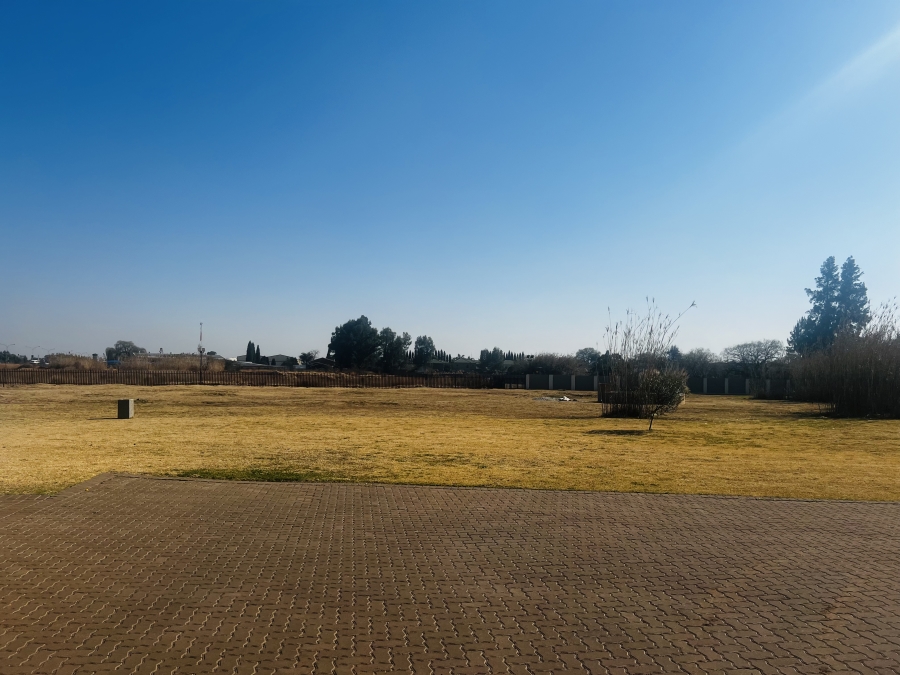2 Bedroom Property for Sale in Norton Park Gauteng
