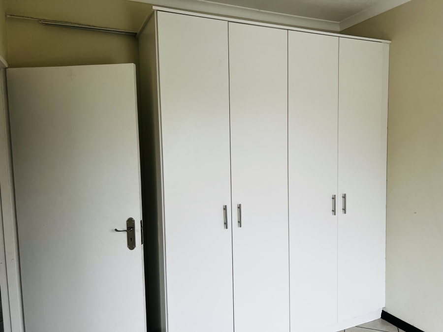 2 Bedroom Property for Sale in Norton Park Gauteng