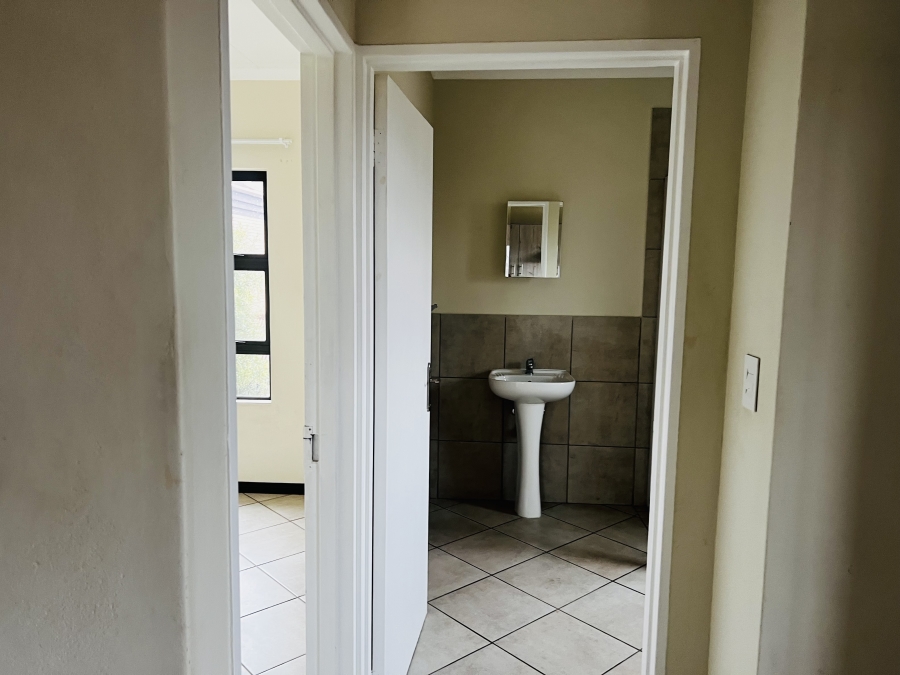 2 Bedroom Property for Sale in Norton Park Gauteng