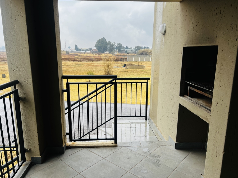 2 Bedroom Property for Sale in Norton Park Gauteng