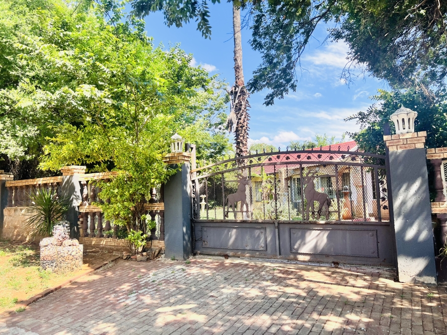 3 Bedroom Property for Sale in Crystal Park Gauteng