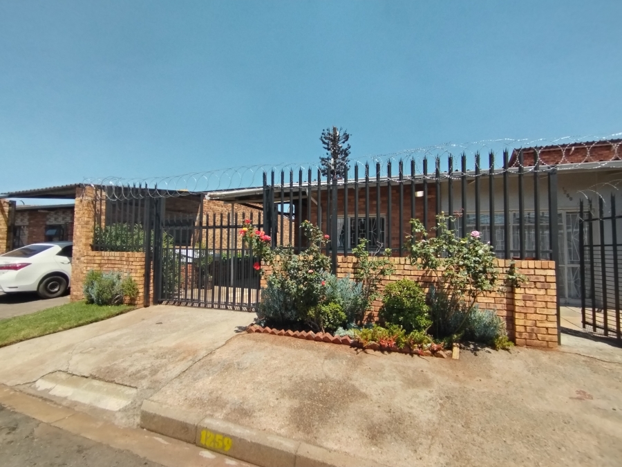4 Bedroom Property for Sale in Actonville Gauteng