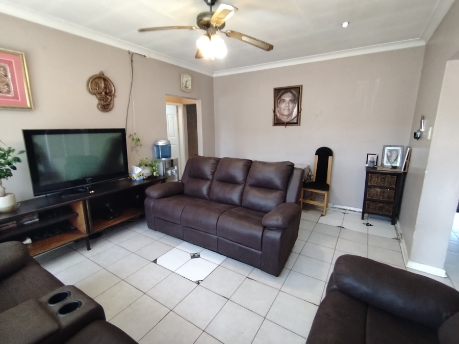 4 Bedroom Property for Sale in Actonville Gauteng