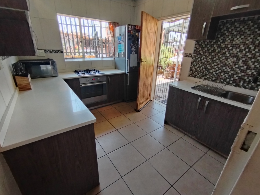 4 Bedroom Property for Sale in Actonville Gauteng