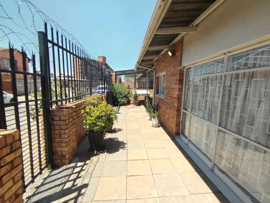 4 Bedroom Property for Sale in Actonville Gauteng