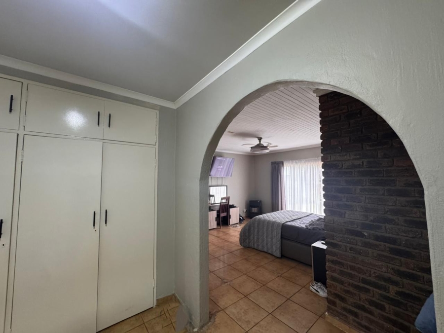 4 Bedroom Property for Sale in Sunair Park Gauteng